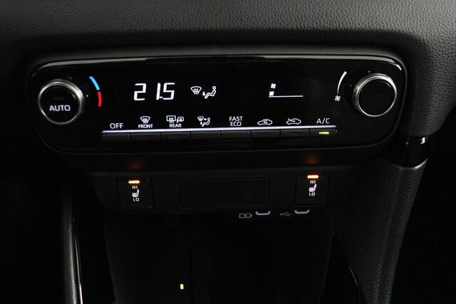 Toyota YARIS 1.5 Hybrid 115 Dynamic | Apple Carplay/Android Auto | Dodehoek Detectie | Stoel/stuurverwarming |