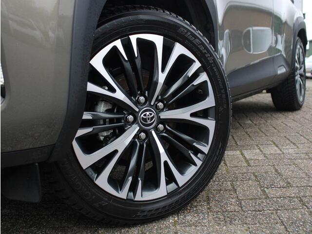 Toyota YARIS Cross 1.5 Hybrid Executive JBL Geluidsinstallatie, Trekhaak, Stoelverwarming, Carplay/Android Auto, Parkeersensoren Voor en Achter
