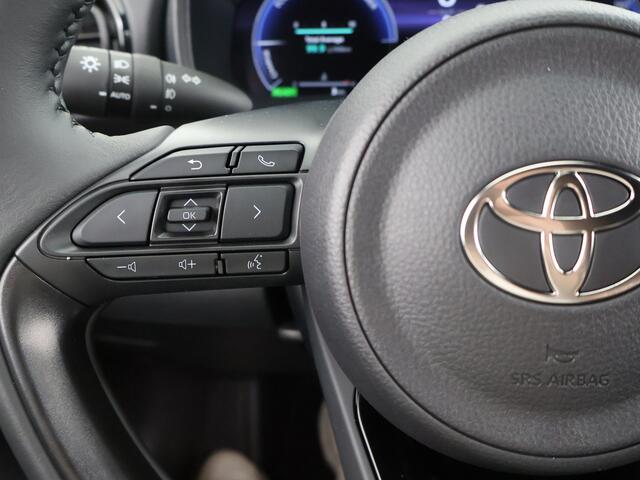 Toyota YARIS 1.5 Hybrid 130 Executive Dodehoek | Parkeersensoren | 130pk!