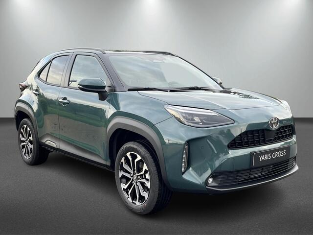 Toyota YARIS Cross 1.5 Hybride 130 pk Black Edition, Safety + Winter pakket.