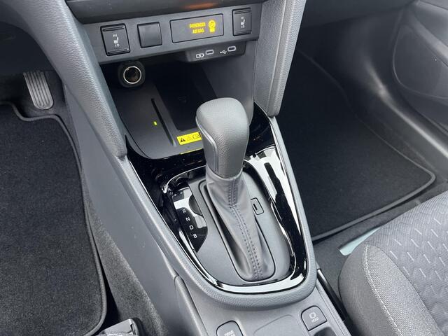 Toyota YARIS Cross 1.5 Hybride 130 pk Black Edition, Safety + Winter pakket.