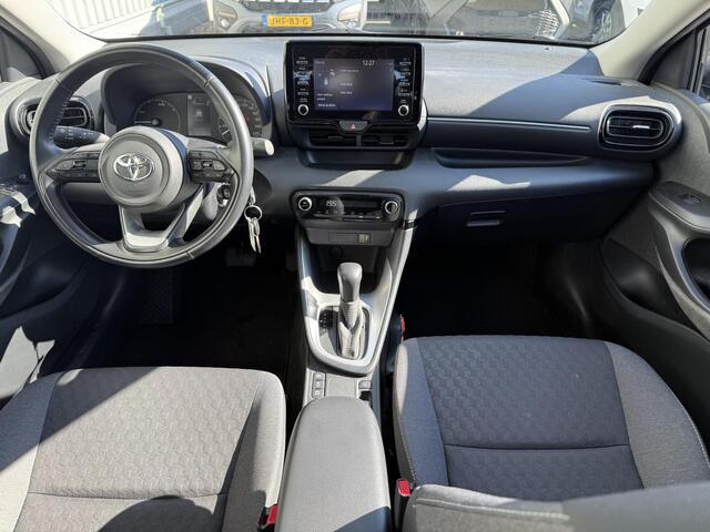Toyota YARIS 1.5 Hybrid Active / Camera / Trekhaak / Adaptive Cruise Control / Apple CarPlay/Android Auto / All Seasonbanden / Bluetooth / Climate Control /