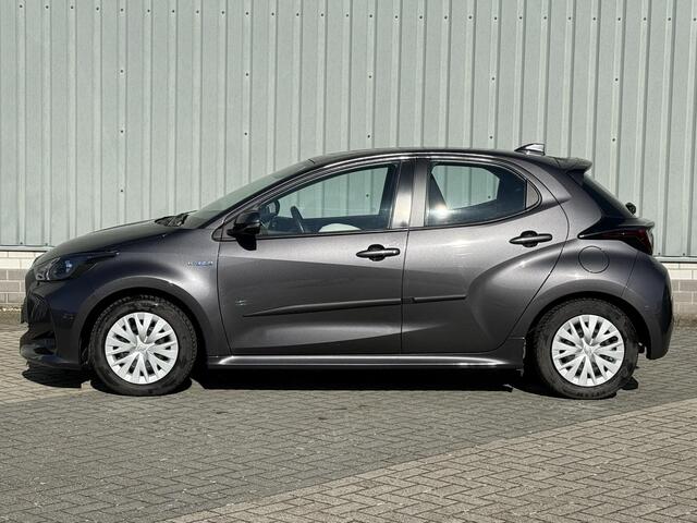 Toyota YARIS 1.5 Hybrid Active / Camera / Trekhaak / Adaptive Cruise Control / Apple CarPlay/Android Auto / All Seasonbanden / Bluetooth / Climate Control /