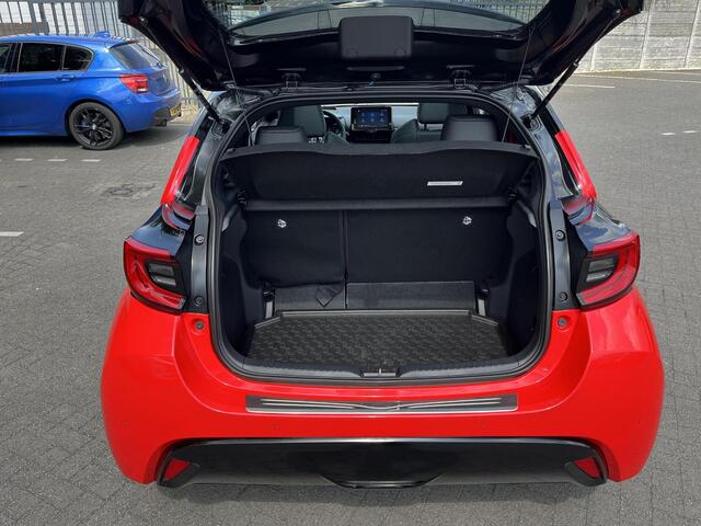 Toyota YARIS 1.5 Hybrid Executive | Navigatie | Apple CarPlay/Android auto | Achteruitrijcamera | Head-Up display