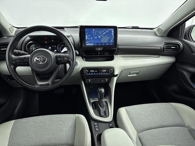 Toyota YARIS 1.5 Hybrid Executive Limited | Stoelverwarming | 17'' LM-Velgen | HUD | Navi | Dodehoekdetectie |