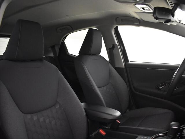 Toyota YARIS 1.5 Hybrid 115 Style | Verwarmde stoelen | PDC V+A | Blind Spot