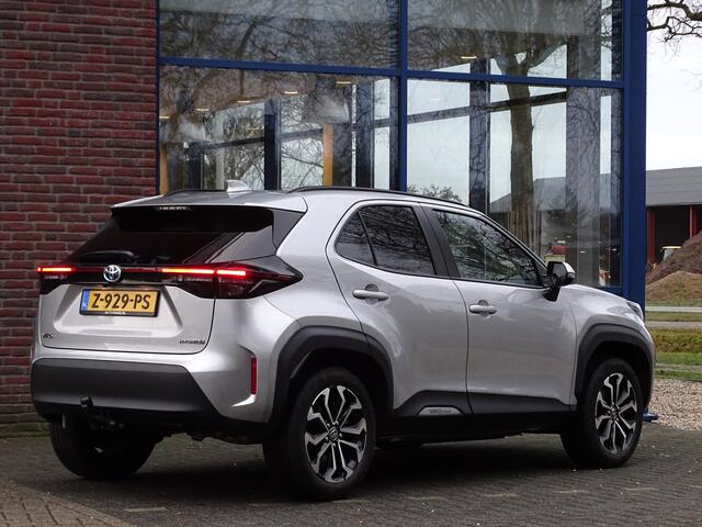 Toyota YARIS Cross 1.5 Hybrid Dynamic TREK HAAK