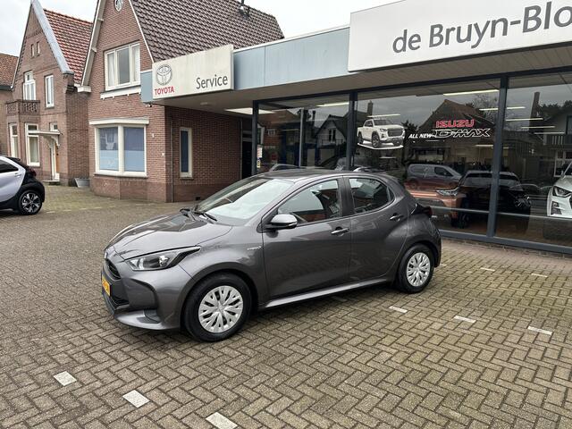 Toyota YARIS 1.5 Hybrid Active 1e eigenaar / dealeronderhouden / stoelverwarming / Apple Carplay / Android Auto / parkeercamera / adaptive cruise control / Toyota 10 jaar garantie programma / Toyota Pechhulppas / rijklaarprijs