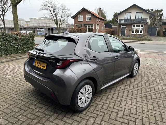 Toyota YARIS 1.5 Hybrid Active 1e eigenaar / dealeronderhouden / stoelverwarming / Apple Carplay / Android Auto / parkeercamera / adaptive cruise control / Toyota 10 jaar garantie programma / Toyota Pechhulppas / rijklaarprijs