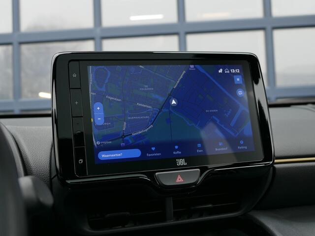 Toyota YARIS Cross 1.5 Hybrid Adventure | Adaptive Cruise Control | Panorama dak | Stoelverwarming | Verwarmd stuurwiel | Elektrische kofferklep | Keyless Entry & Start | Matrix LED | Trekhaak | JBL Audio | Head Up Display | VOL OPTIES!