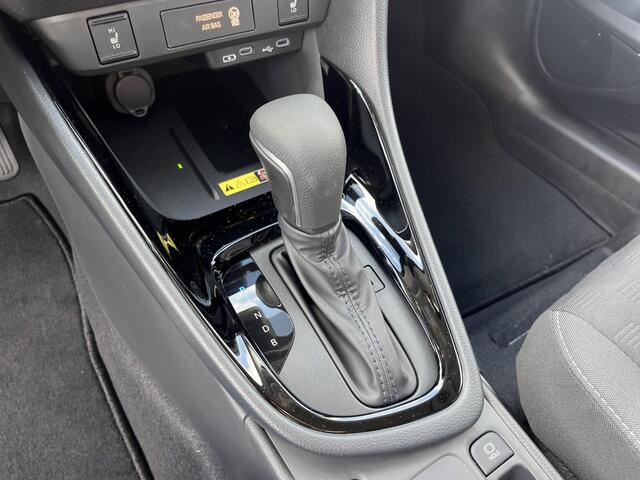 Toyota YARIS 1.5 Hybrid 115 Black Edition