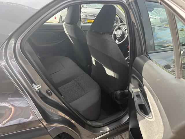 Toyota YARIS Cross 1.5 VVT-I Active bel voor info of afspraak 0492-588951 Roel info Roel 0492-588951