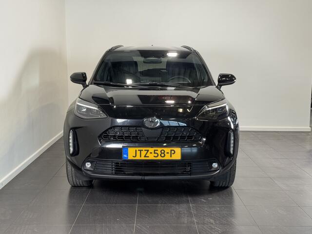 Toyota YARIS Cross 1.5 Hybrid 115 First Edition | Stoelverwarming | Parkeersensoren voor/achter | Keyless |