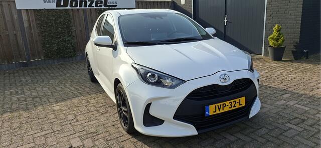 Toyota YARIS 1.0 VVT-i Active CARPLAY / Camera / Cruise