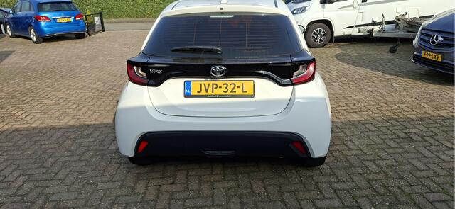 Toyota YARIS 1.0 VVT-i Active CARPLAY / Camera / Cruise