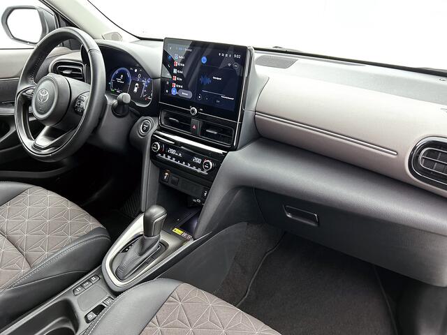 Toyota YARIS Cross 1.5 Hybrid 130 Executive | BTW Voertuig | Stoelverwarming | Achteruitrijcamera |