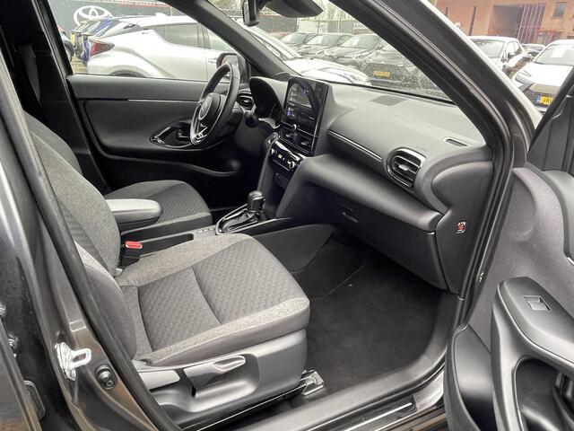 Toyota YARIS Cross 1.5 Hybrid 115 First Edition Winterpack All season