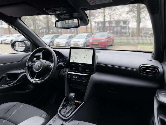 Toyota YARIS Cross 1.5 Hybrid 130 Executive Plus Pack | GEEN AFLEVERKOSTEN | Elektrische achterklep, Parkeersensoren, Dodehoekdetectie