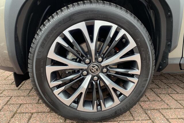 Toyota YARIS Cross 1.5 Hybrid Executive Trekhaak / Camera / Carplay / Stoelverwarming