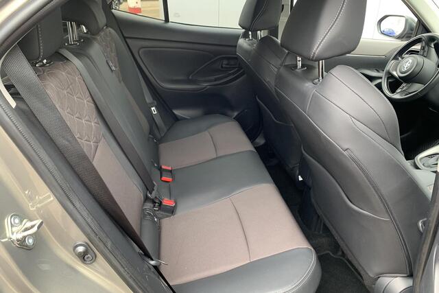 Toyota YARIS Cross 1.5 Hybrid Executive Trekhaak / Camera / Carplay / Stoelverwarming