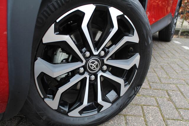 Toyota YARIS Cross 1.5 Hybrid 115 First Edition Plus | Rijklaar | Stoel-/stuurverw. | LED | Keyless | Apple/Android | Camera | Navi | Adap.cruise