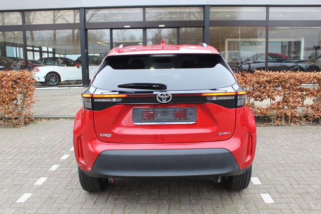 Toyota YARIS Cross 1.5 Hybrid 115 First Edition Plus | Rijklaar | Stoel-/stuurverw. | LED | Keyless | Apple/Android | Camera | Navi | Adap.cruise