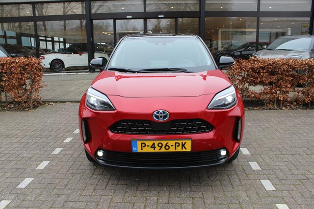 Toyota YARIS Cross 1.5 Hybrid Executive | Rijklaar | Bi-Tone | Trekhaak | Blind Spot | Head Up | Stoelverw. | Sensoren v+a | JBL | Half-leder
