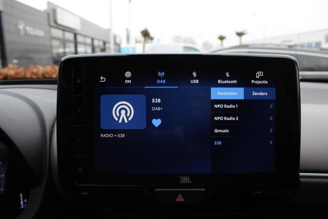 Toyota YARIS Cross 1.5 Hybrid Executive | Rijklaar | Bi-Tone | Trekhaak | Blind Spot | Head Up | Stoelverw. | Sensoren v+a | JBL | Half-leder