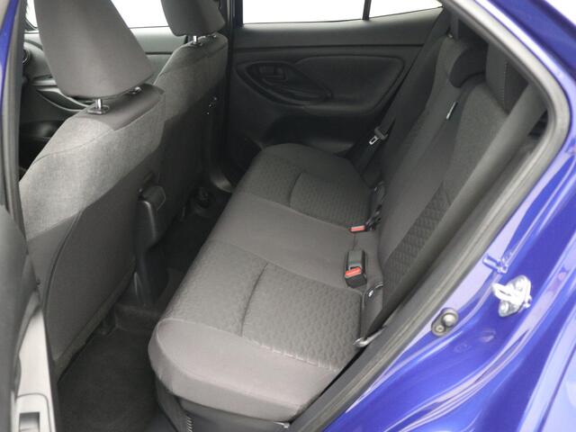 Toyota YARIS Cross 1.5 Hybrid Business Plus / Trekhaak / Historie aanwezig/ Dealer onderhouden / 750kg Trekgewicht / Adaptieve Cruise Control / Apple CarPlay & Android Auto / Stoel en Stuurverwarming / Keyless Entry & Start & Go / LMV / Airco Cliamte Control / Navigat