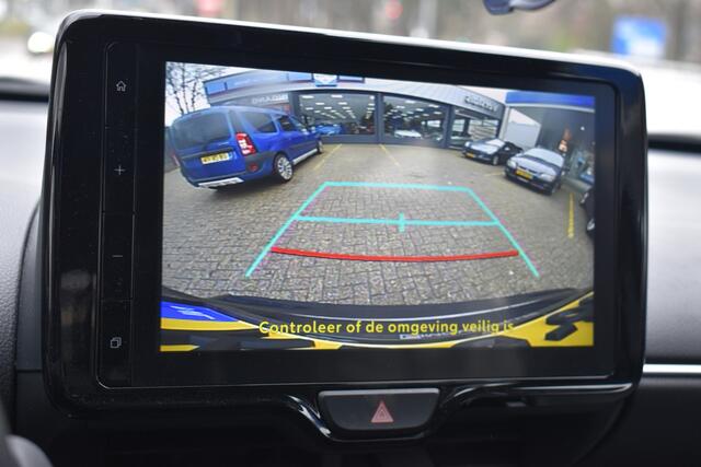 Toyota YARIS Cross 1.5 Hybrid First Edition Automaat | Navigatie | All-seasons | Camera | 12 mnd BOVAG garantie |