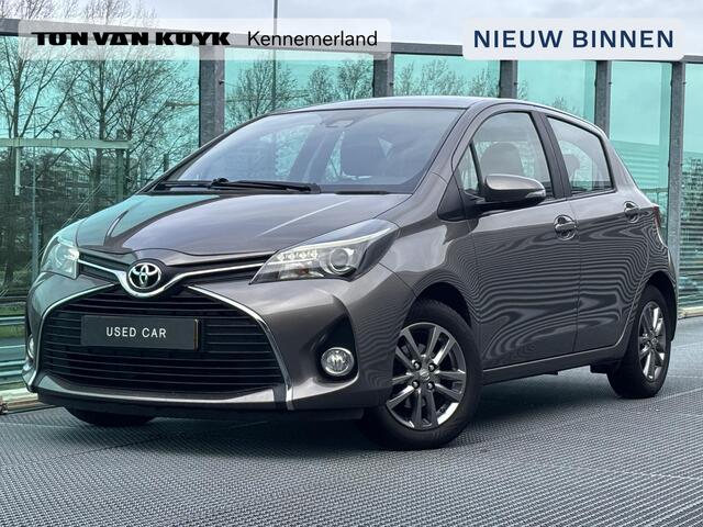 Toyota YARIS 1.3 VVT-i Trend / Camera achter / Automaat / Trekhaak / Cruise control / Dual zone automatic climate control / Grootlicht assistent /