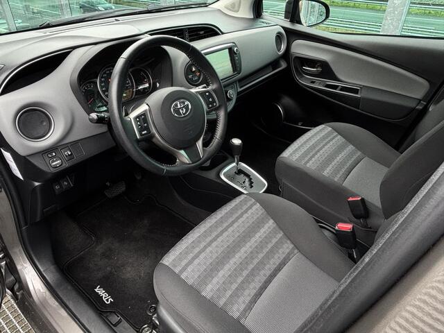 Toyota YARIS 1.3 VVT-i Trend / Camera achter / Automaat / Trekhaak / Cruise control / Dual zone automatic climate control / Grootlicht assistent /