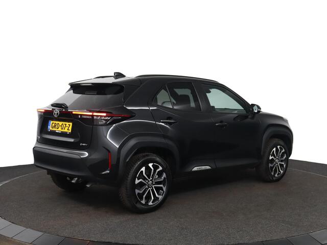 Toyota YARIS Cross 1.5 Hybrid 130 First Edition | Apple Carplay/Android Auto | Stoel/Stuurverwarming | Parkeersensoren | 4Seizoenenbanden |