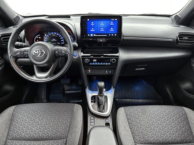 Toyota YARIS Cross 1.5 Hybrid Dynamic + Winter Pakket + Panoramadak | Dealeronderhouden | Panorama dak | HUD | Stoel + Stuur verwarming |