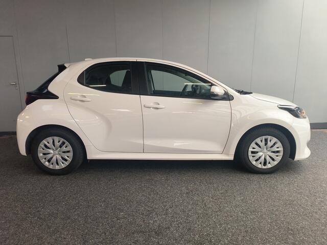 Toyota YARIS 1.5 Hybrid 115 Comfort Rijklaar + 12 maanden Bovag-garantie Henk Jongen Auto's in Helmond, al 50 jaar service zoals 't hoort!