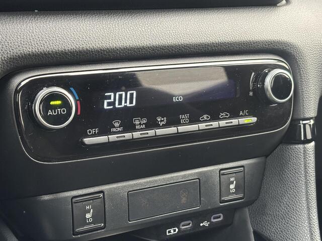 Toyota YARIS 1.5 Hybrid 115 Dynamic Comfort pack | Apple carplay | parkeersensoren | dode hoek detectie | stoelverwarming | stuur verwarming |