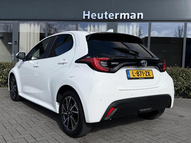 Toyota YARIS 1.5 Hybrid Dynamic Camera/ Privacy glas