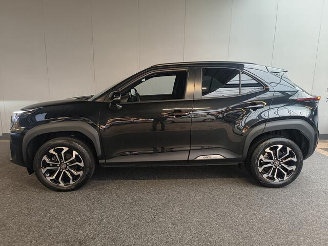 Toyota YARIS Cross 1.5 Hybrid 115 First Edition Rijklaar + fabrieksgarantie Henk Jongen Auto's in Helmond, al 50 jaar service zoals 't hoort!