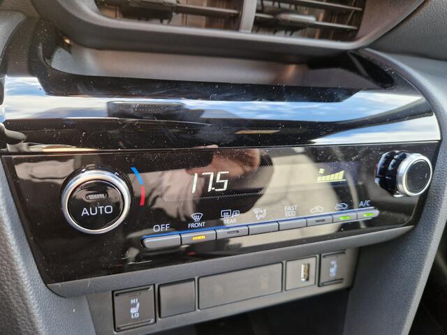 Toyota YARIS Cross 1.5 Hybrid Style Edition Parkeersensoren V+A, Dodehoeksensor, Navigatie , All-in Rijklaarprijs