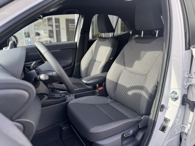 Toyota YARIS Cross 1.5 Hybrid 130 Style Edition Parkeersensoren V+A, Dodehoekdetectie, Navigatie , All-in Rijklaarprijs