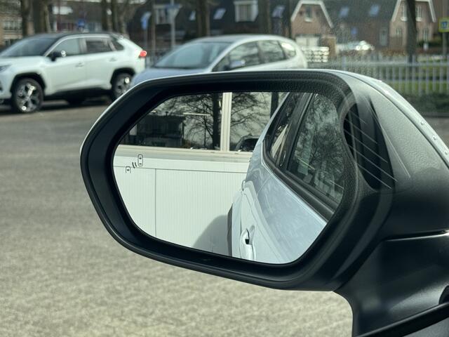 Toyota YARIS Cross 1.5 Hybrid 130 Style Edition Parkeersensoren V+A, Dodehoekdetectie, Navigatie , All-in Rijklaarprijs