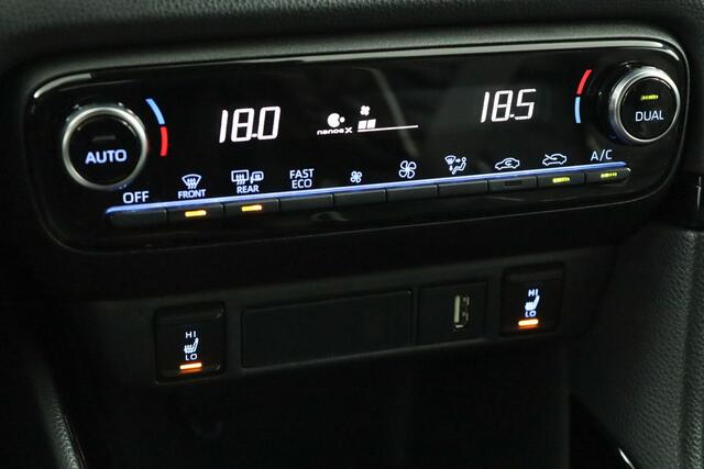 Toyota YARIS 1.5 Hybrid Executive | Apple Carplay / Android auto | Half lederen bekleding | Trekhaak | Keyless |