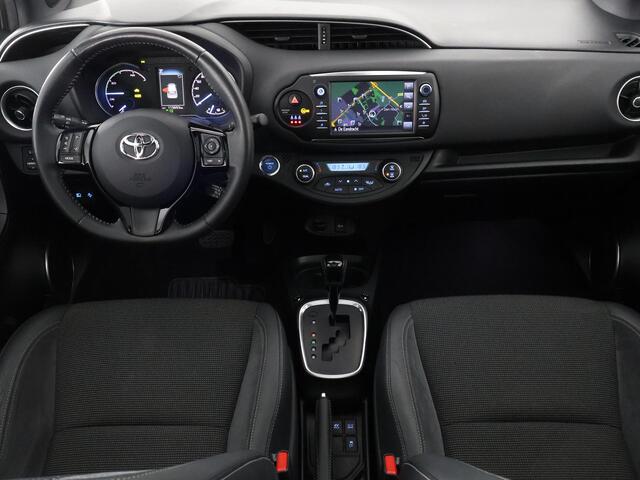 Toyota YARIS 1.5 Hybrid Executive | Stoelverwarming | Panoramadak | Navigatie |