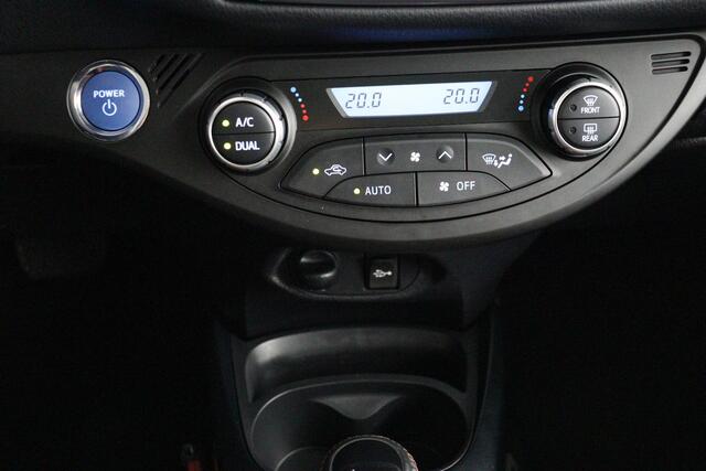 Toyota YARIS 1.5 Hybrid Premium | Cruise Control | Achteruitrijcamera | Stand kachel |