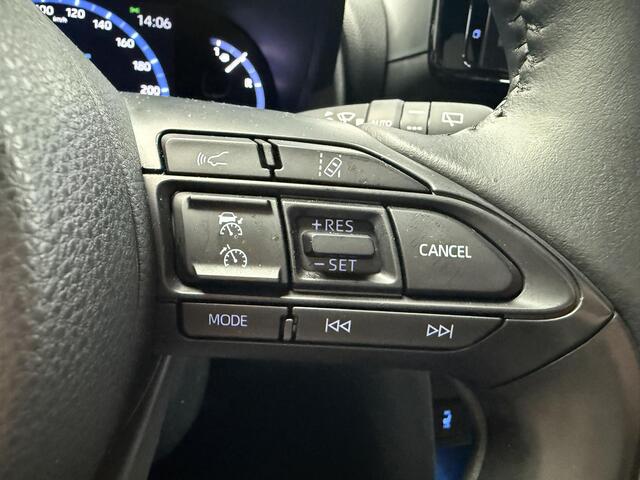 Toyota YARIS Cross 1.5 Hybrid Adventure NL auto, Nieuw geleverd, slechts 28136 KM, Dealeronderhouden en full option