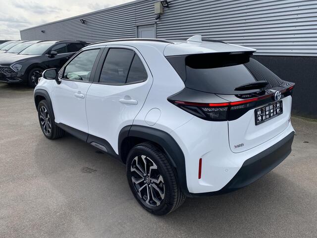 Toyota YARIS Cross 1.5 Hybrid Explore Plus AWD Dodehoekdetectie, Stoelverwarming, Parkeersensoren voor + achter, Navigatie, Smart Key, Elek. inklapbare spiegels, Privacy glass