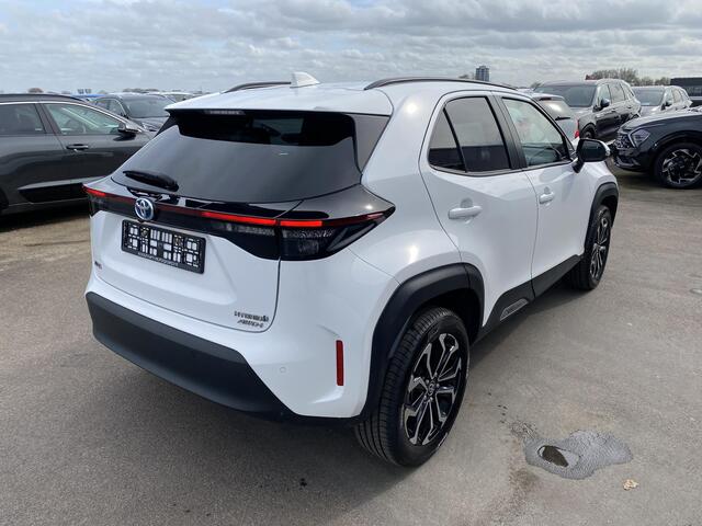 Toyota YARIS Cross 1.5 Hybrid Explore Plus AWD Dodehoekdetectie, Stoelverwarming, Parkeersensoren voor + achter, Navigatie, Smart Key, Elek. inklapbare spiegels, Privacy glass