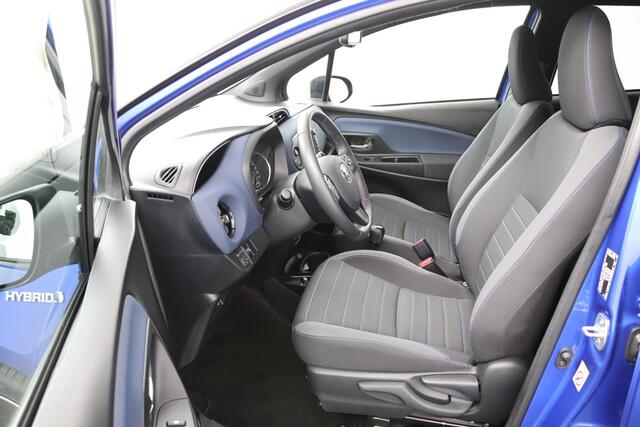 Toyota YARIS 1.5 Hybrid BI-Tone | Stoelverwarming | Cruise Control | Led Verlichting | All season banden |