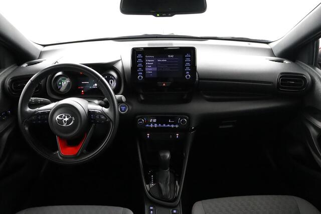 Toyota YARIS 1.5 Hybrid 115 First Edition | Parkeersensoren | Apple Carplay/Android auto | Stoelverwarming | Blindspot Monitor |