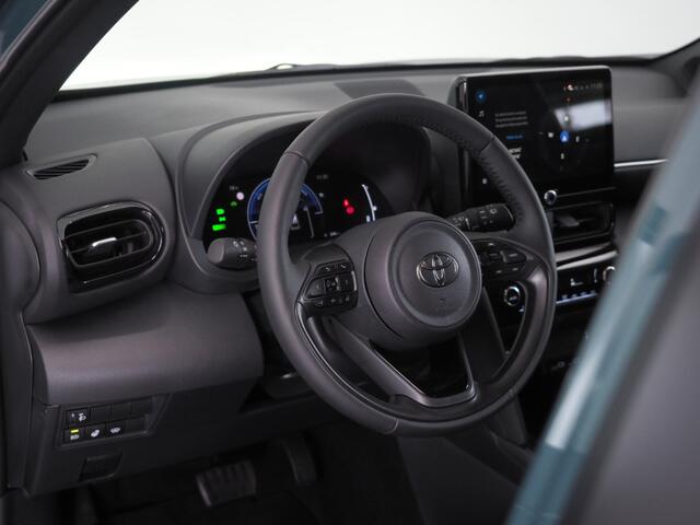 Toyota YARIS Cross 1.5 Hybrid 130 Dynamic | Safety/ Winter Pakket | Dodehoekdetectie | Parkeersensoren Voor en Achter | Stuurwiel- En Stoelverwarming | Botsherkenning | Grootlichtassistent